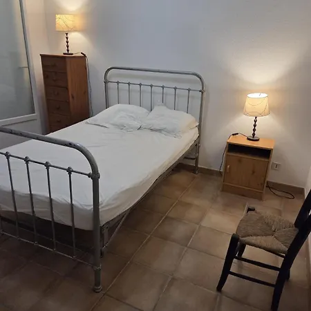 1st Floor Beachfront With Stunning Views Appartement *